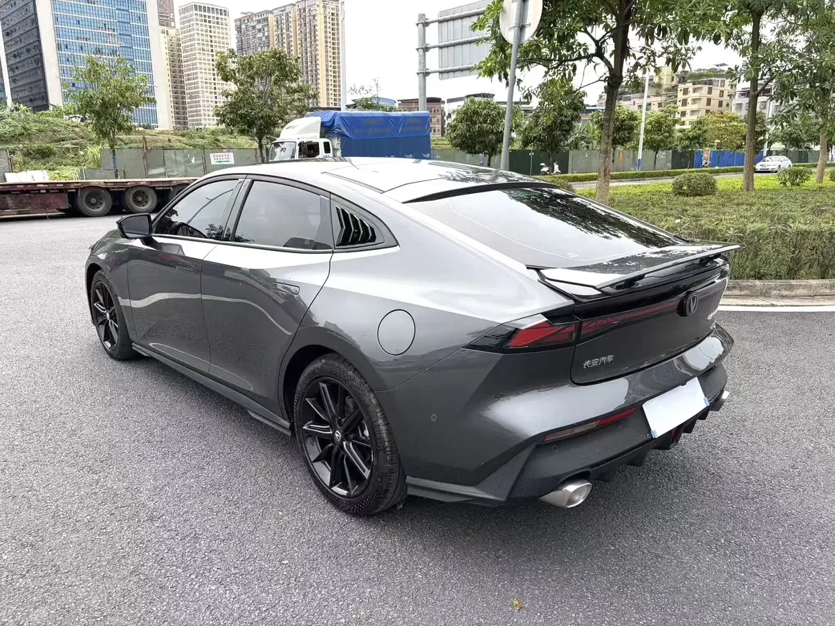 Changan UNI-V