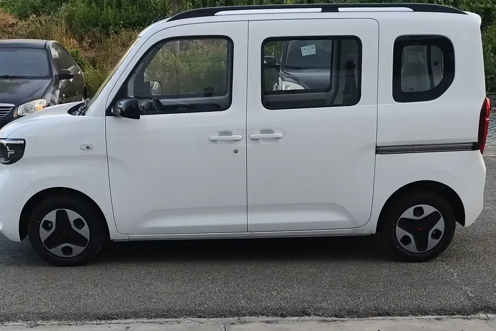 Wuling Zhiguang EV