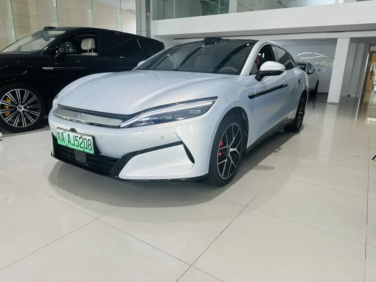 BYD Han L EV