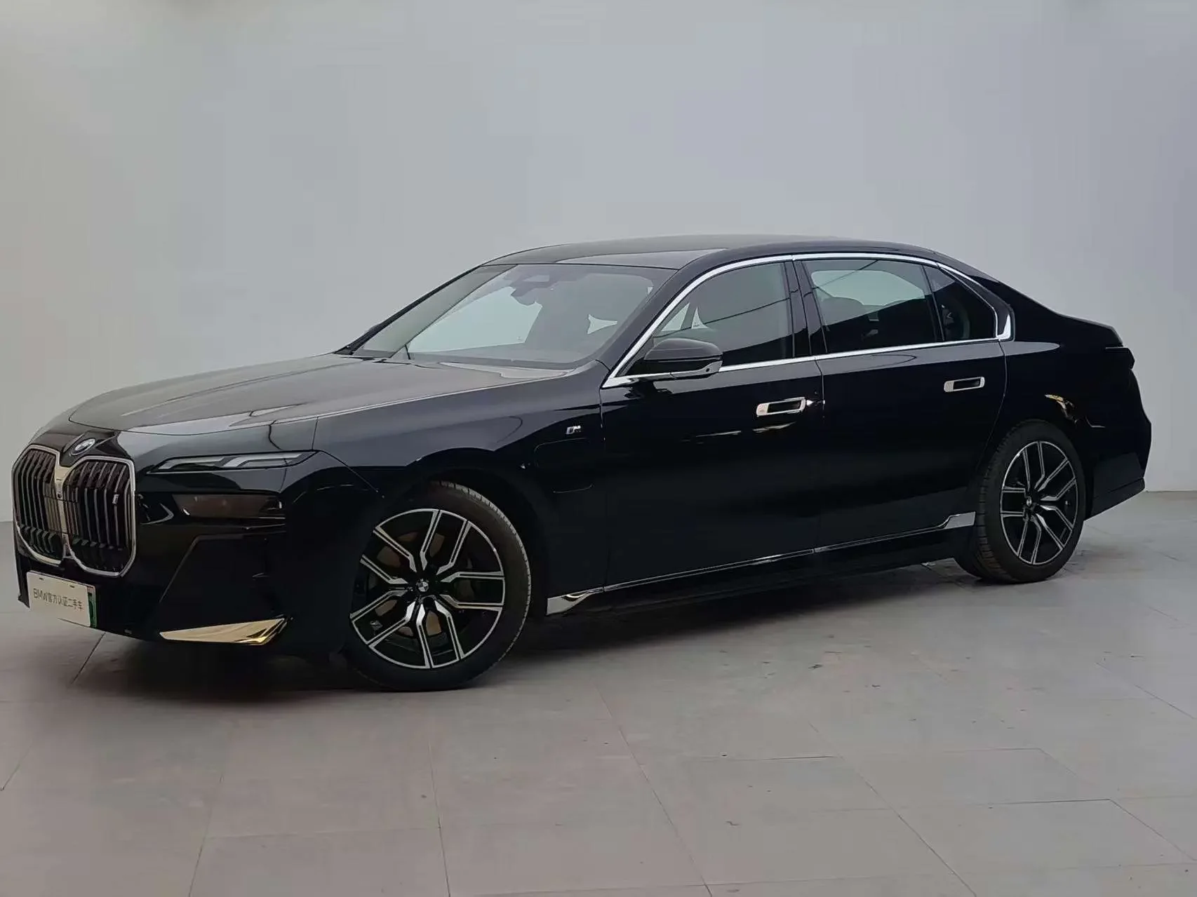 BMW i7