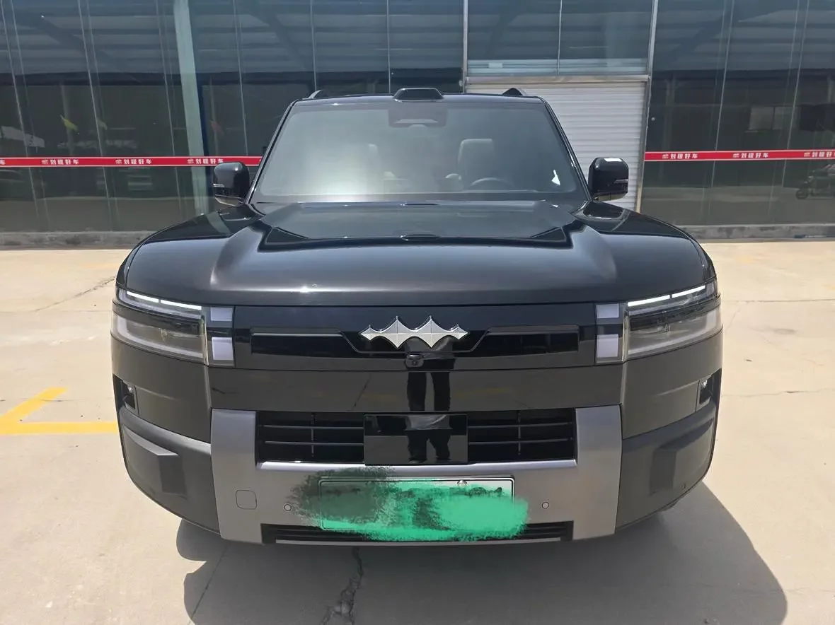 BYD Leopard Titanium 7 PHEV