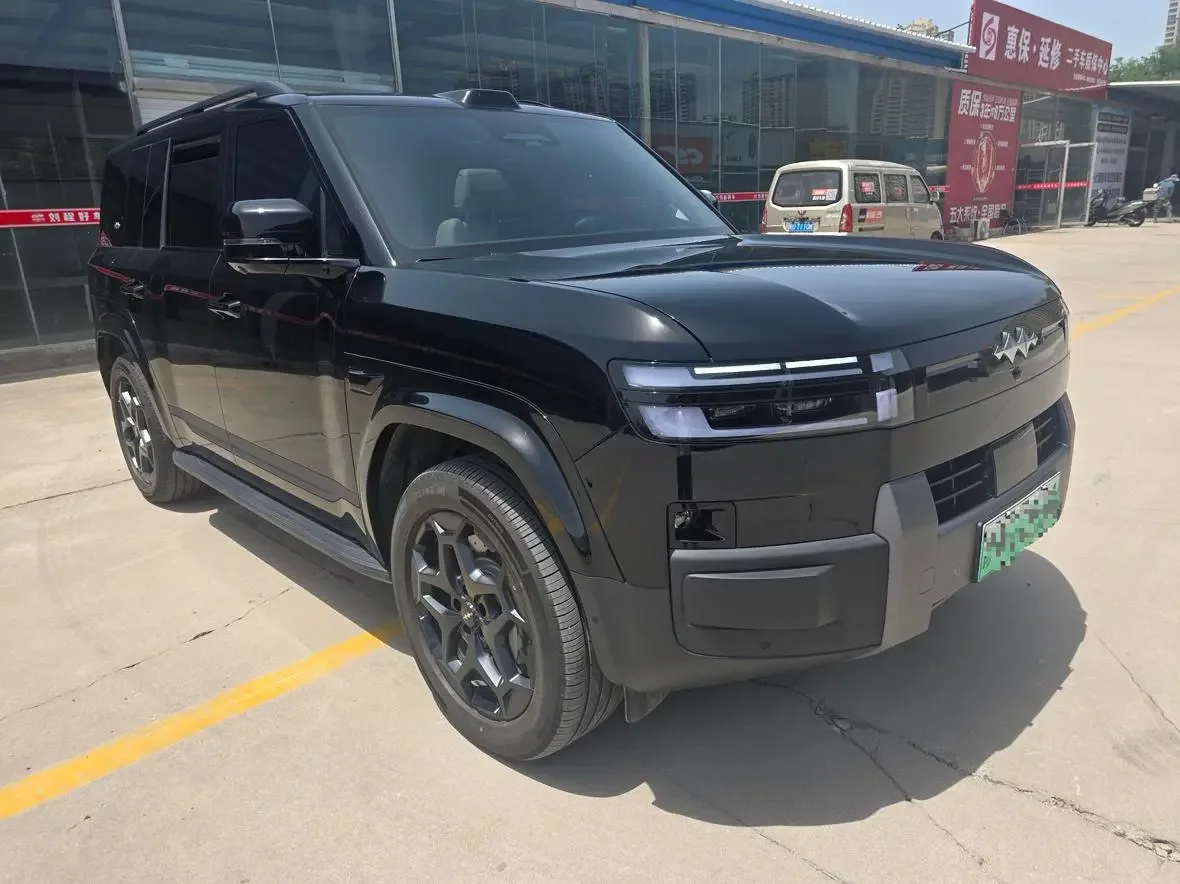 BYD Leopard Titanium 7 PHEV