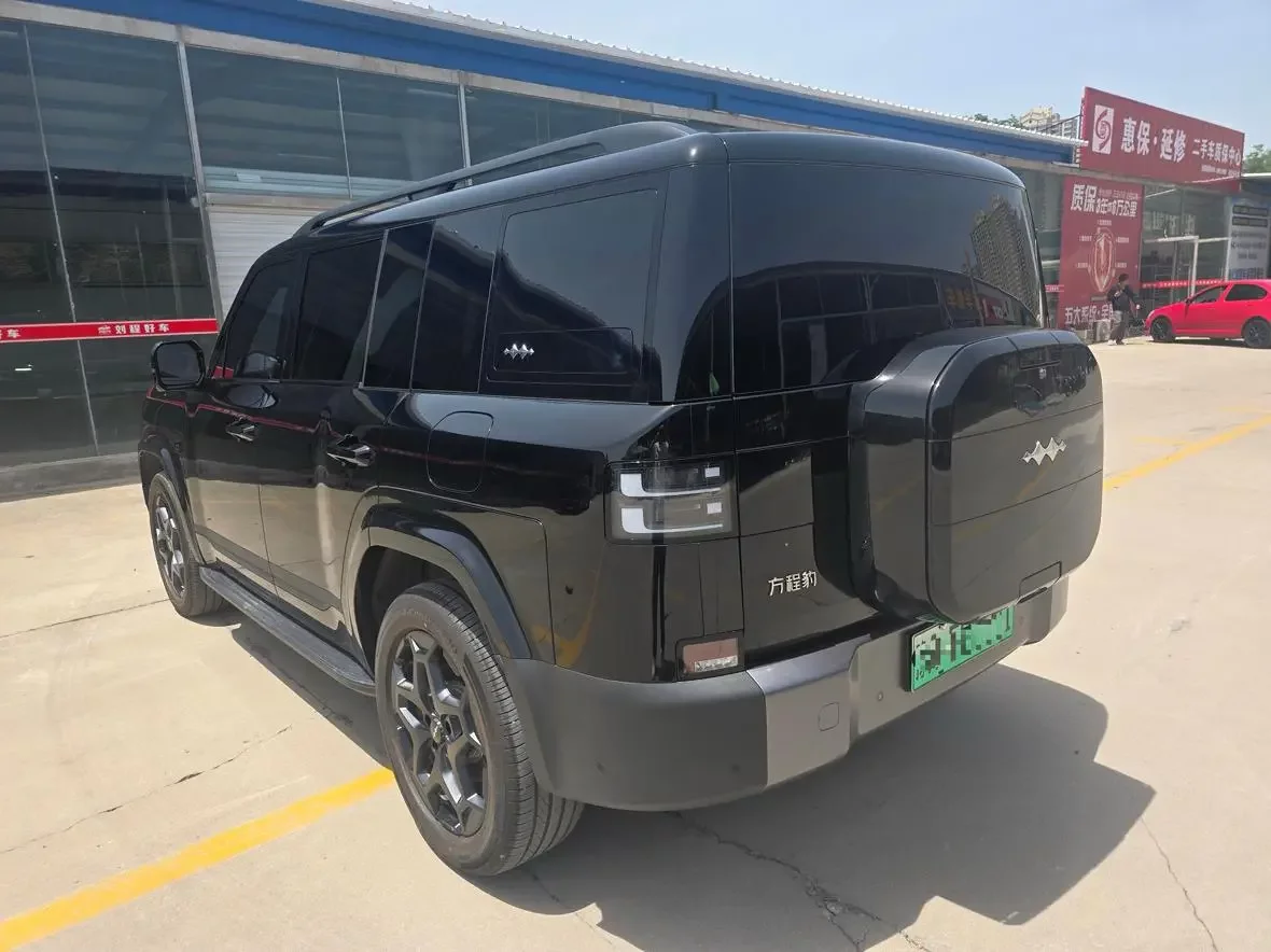 BYD Leopard Titanium 7 PHEV