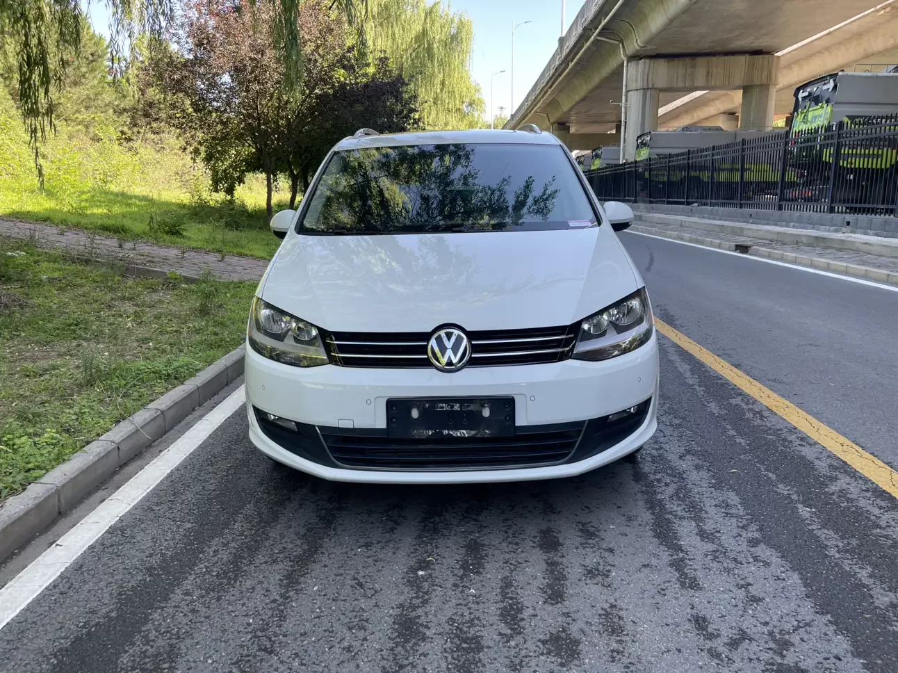 Volkswagen Sharon