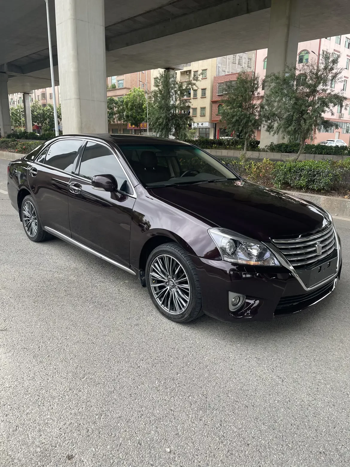 Toyota crown