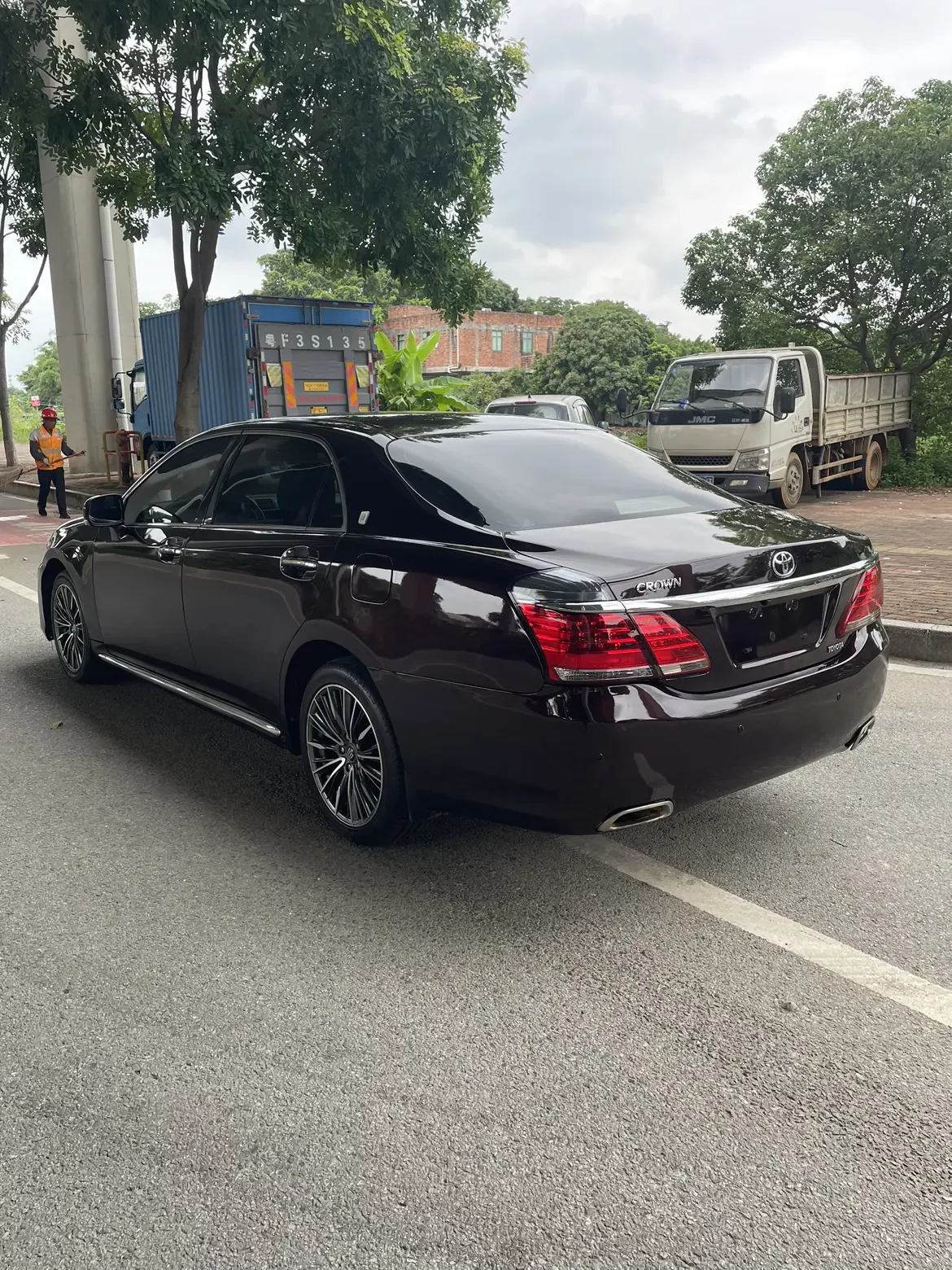 Toyota crown