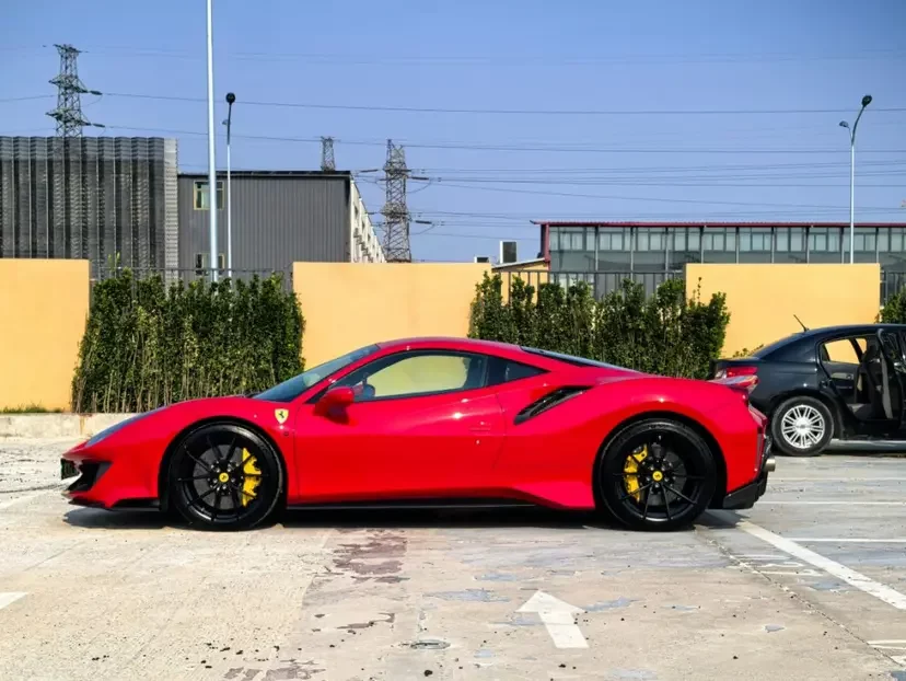 Ferrari 488