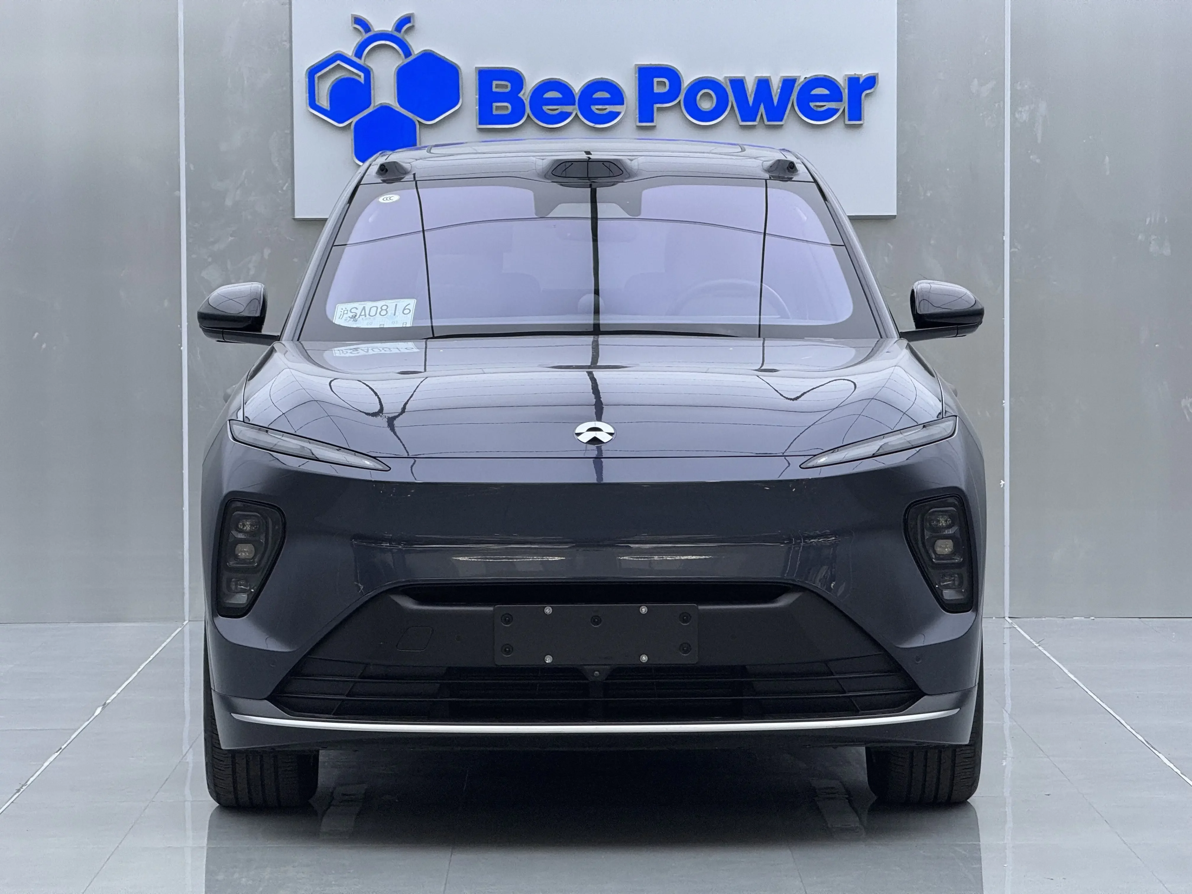 NIO ES8