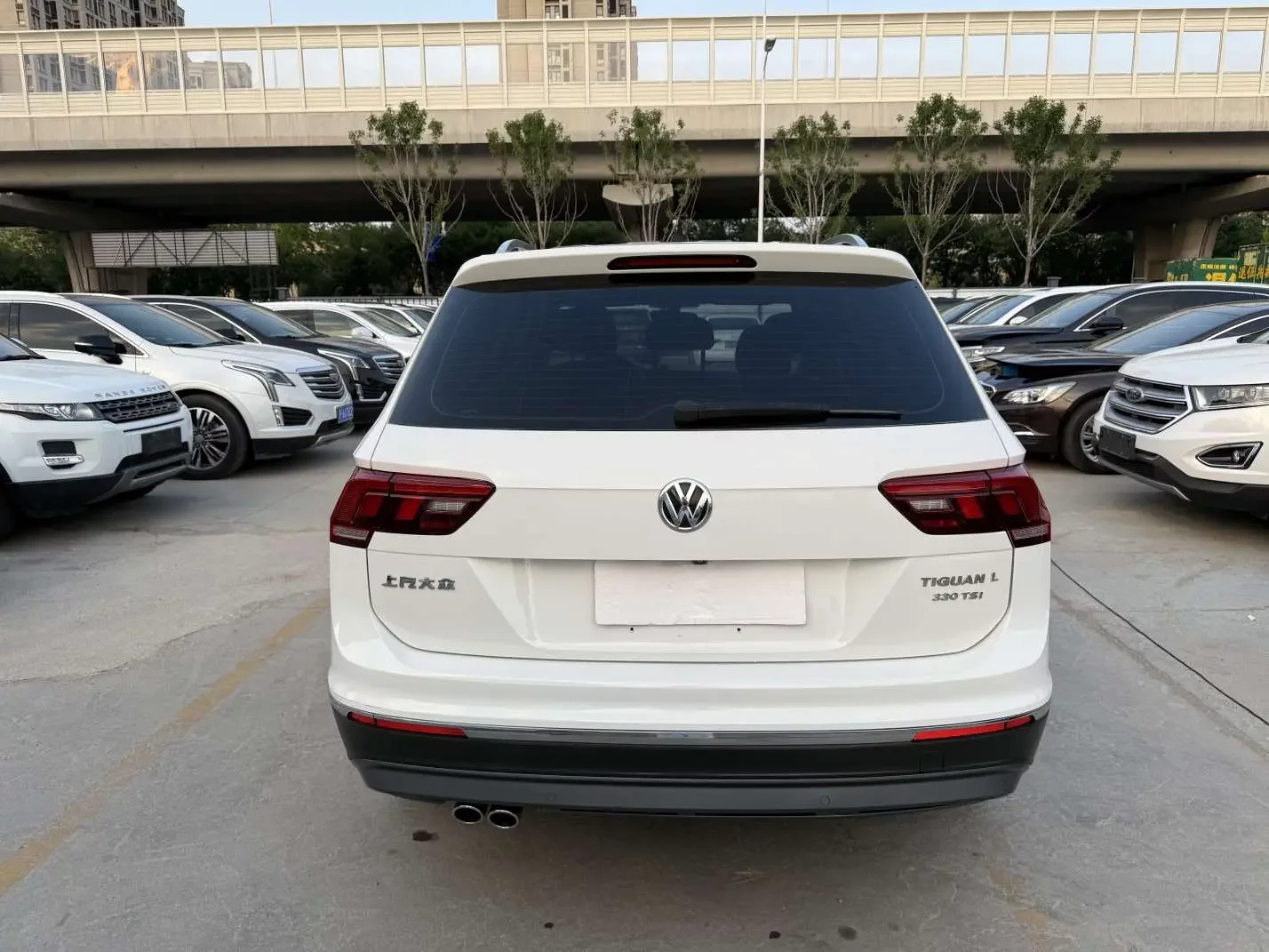 Volkswagen Tiguan L