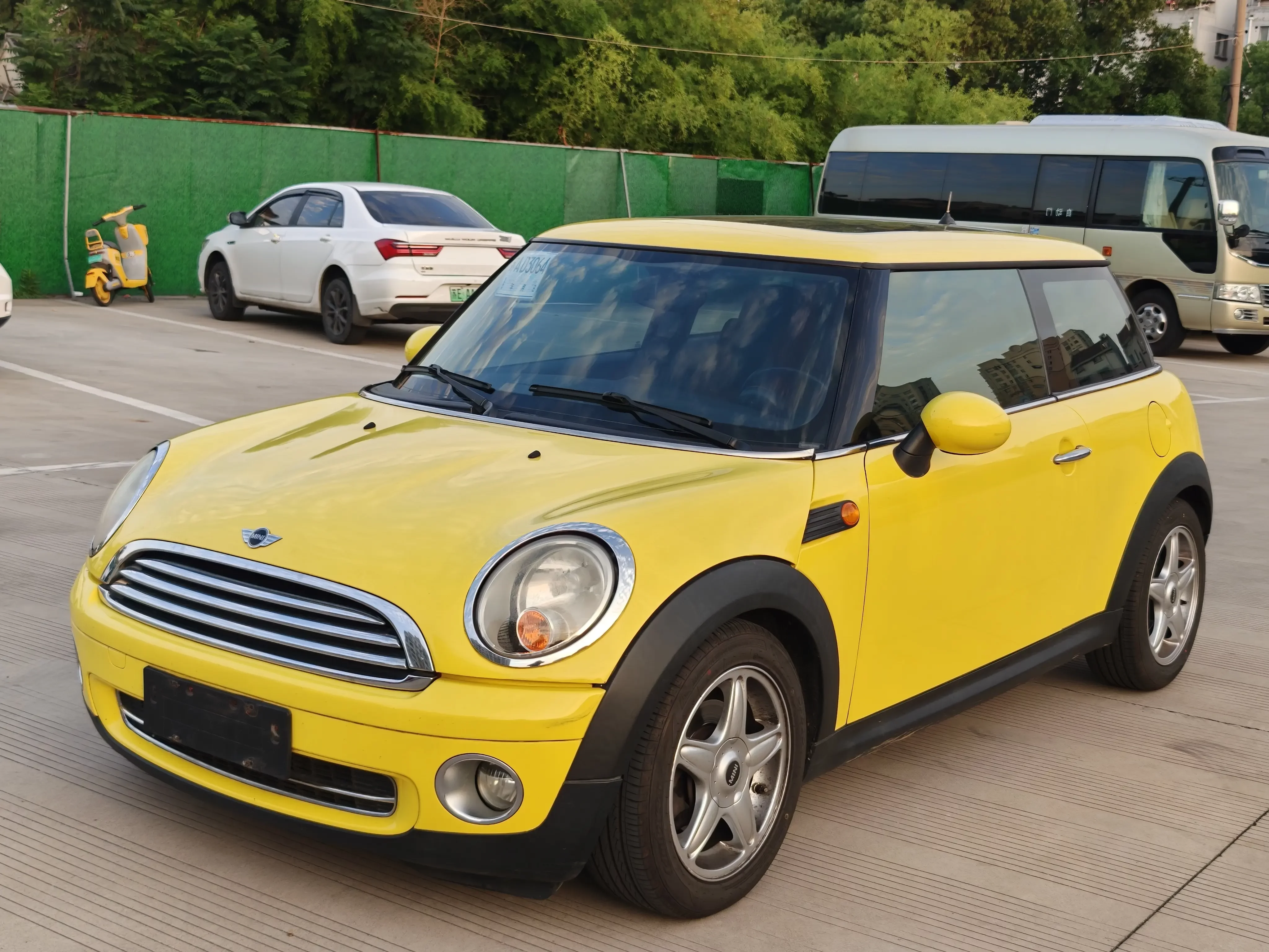 MINI 