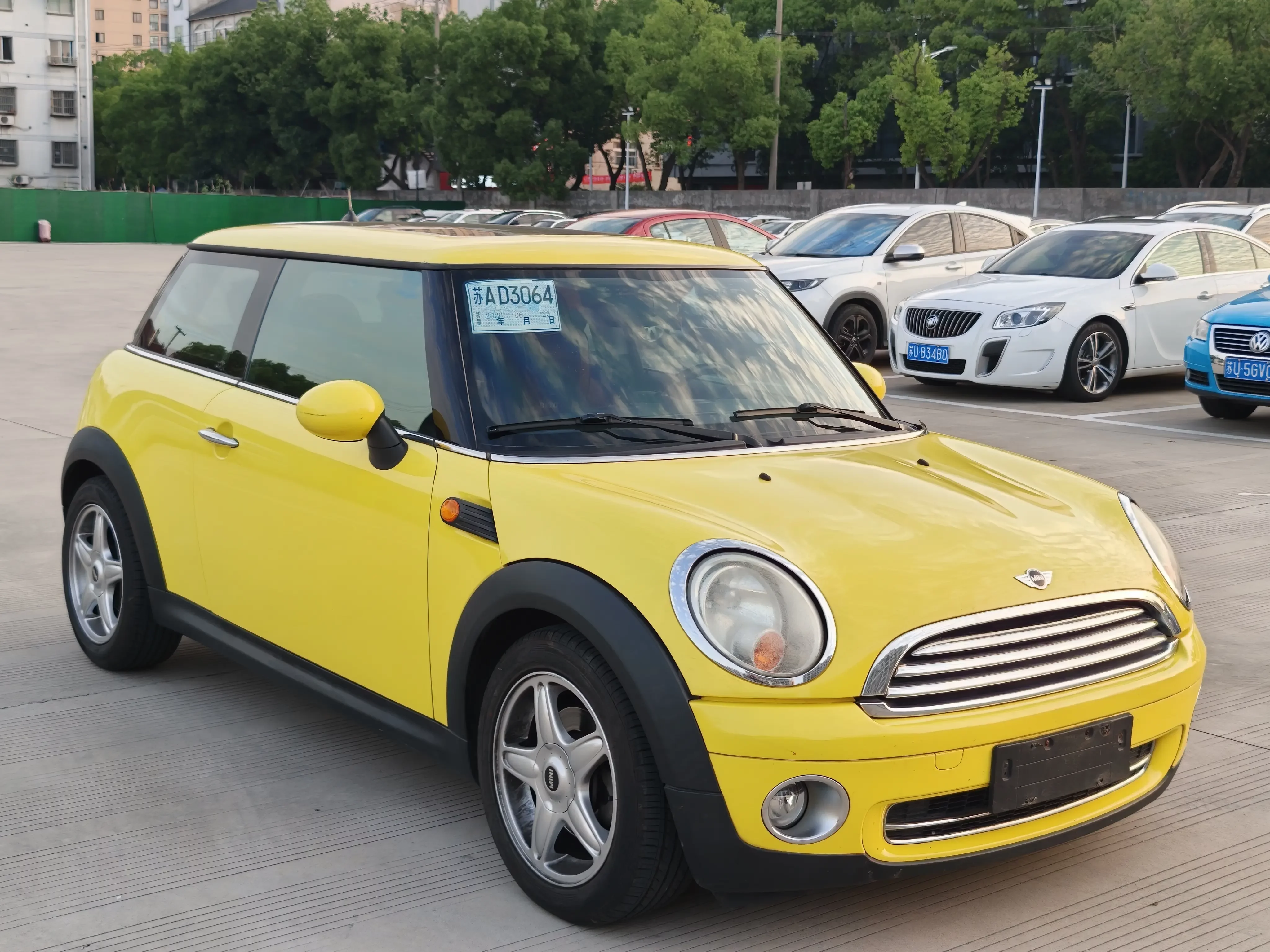 MINI 