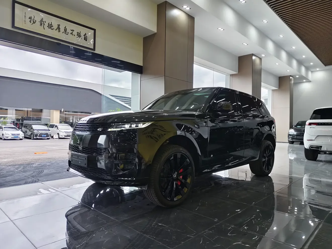Land Rover Range Rover Sport  из Китая