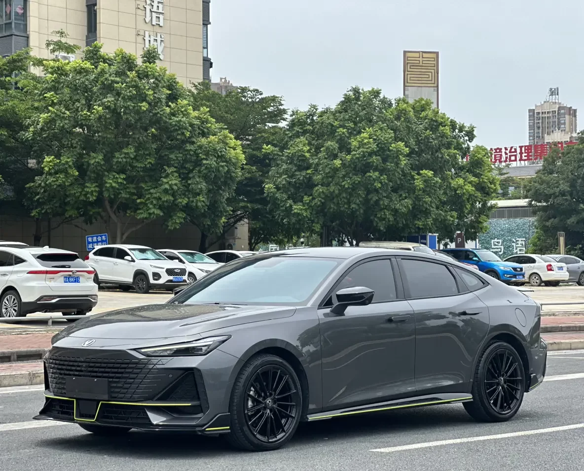 Changan UNI-V