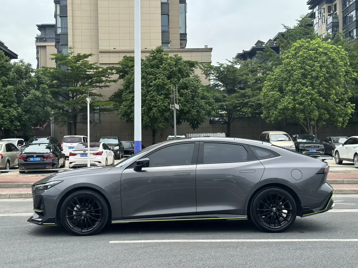 Changan UNI-V