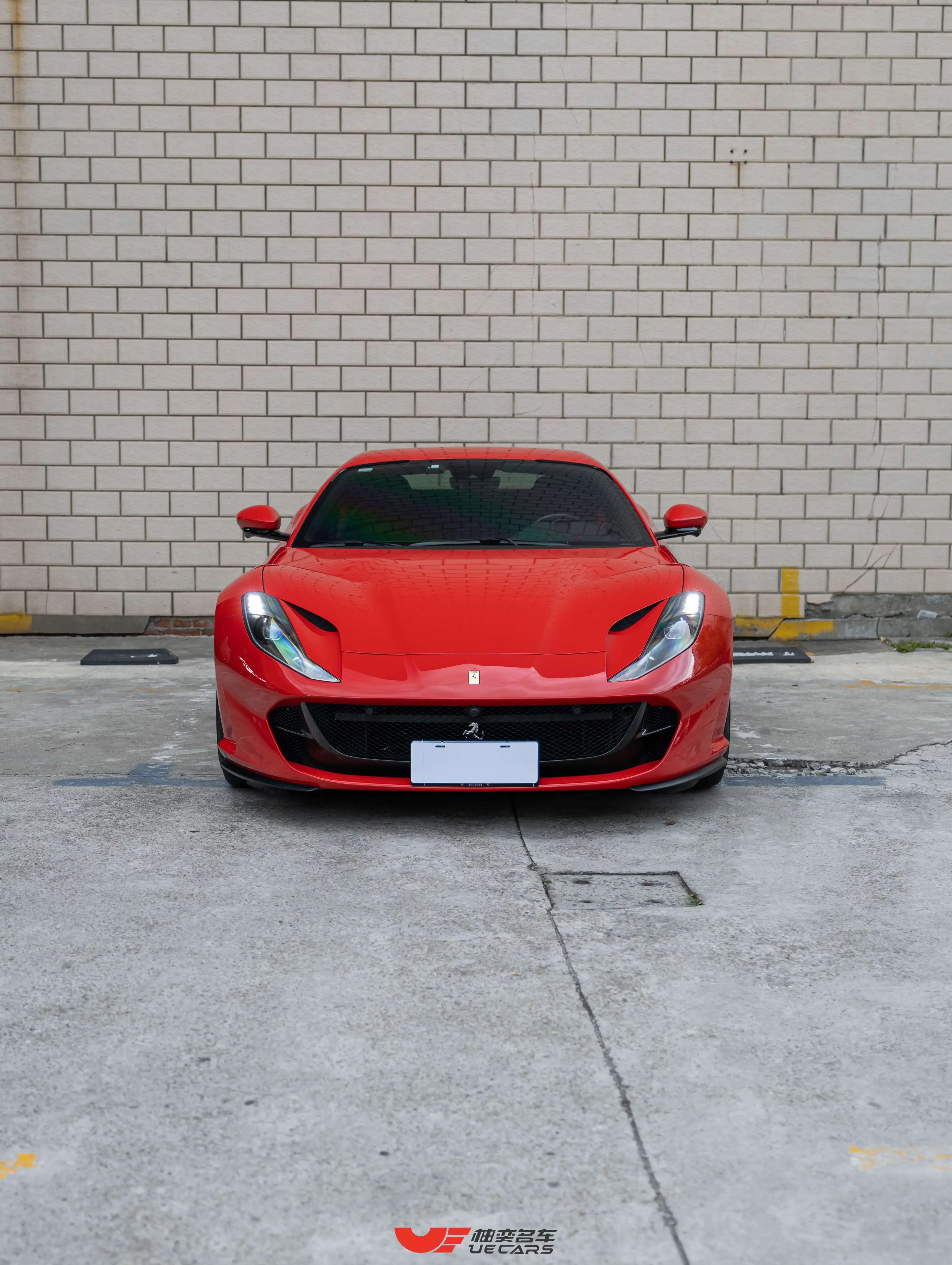 Ferrari 812