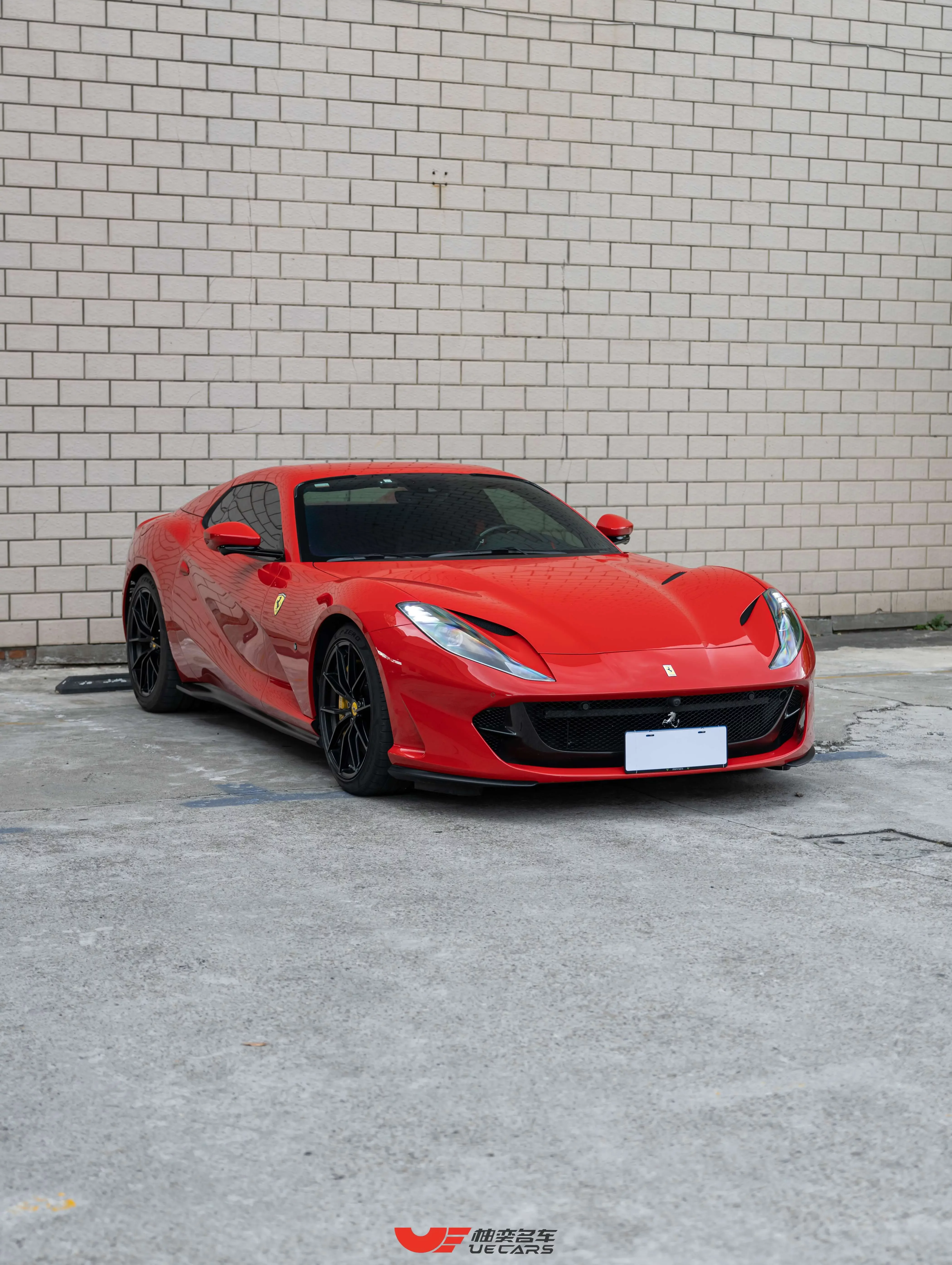 Ferrari 812