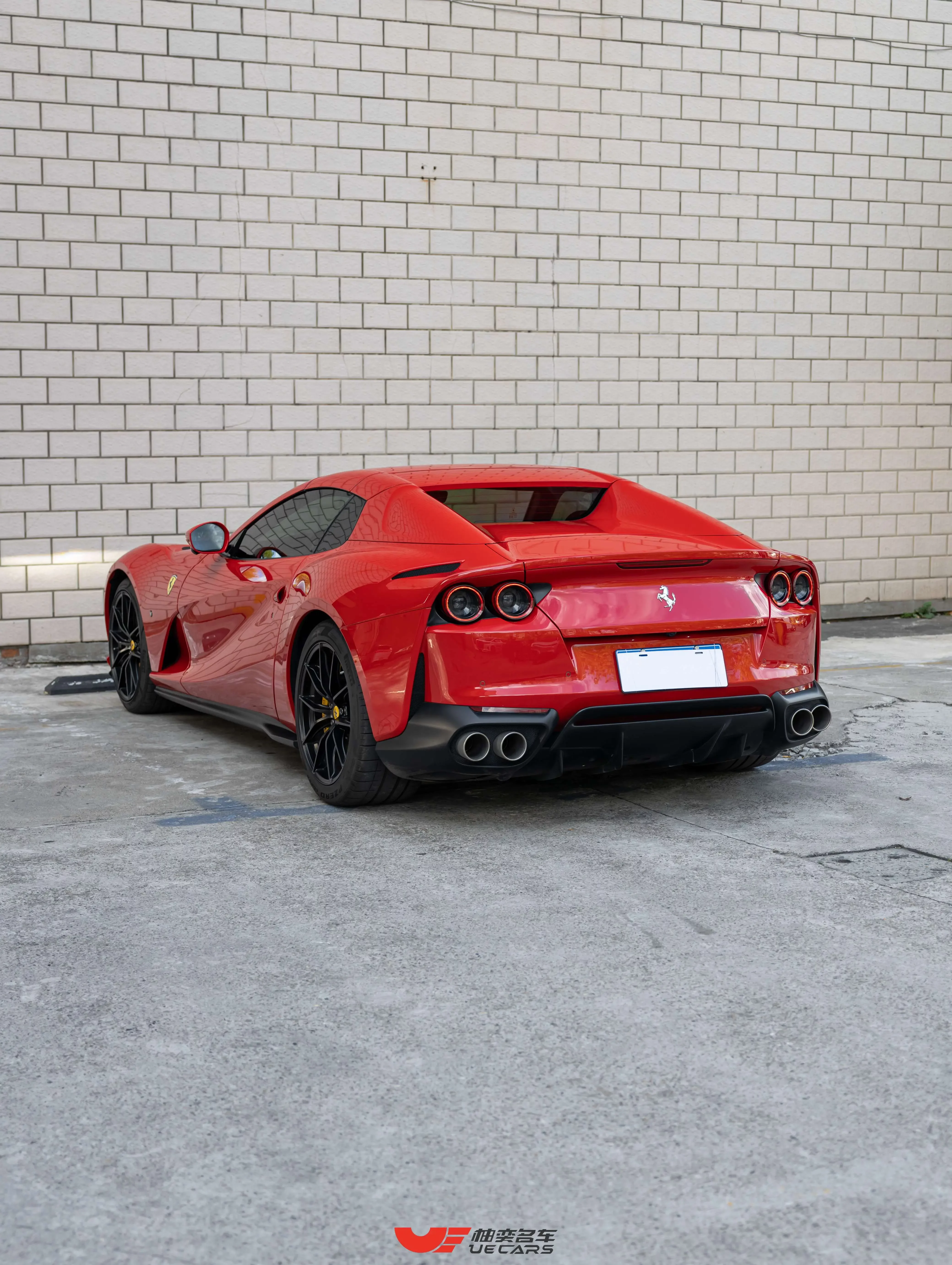 Ferrari 812