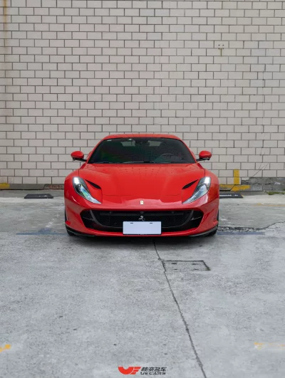 Ferrari 812