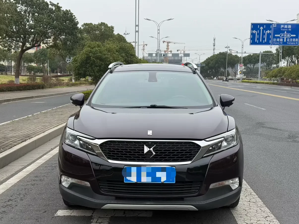 DS 6  из Китая