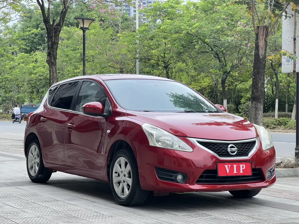 Nissan Tiida