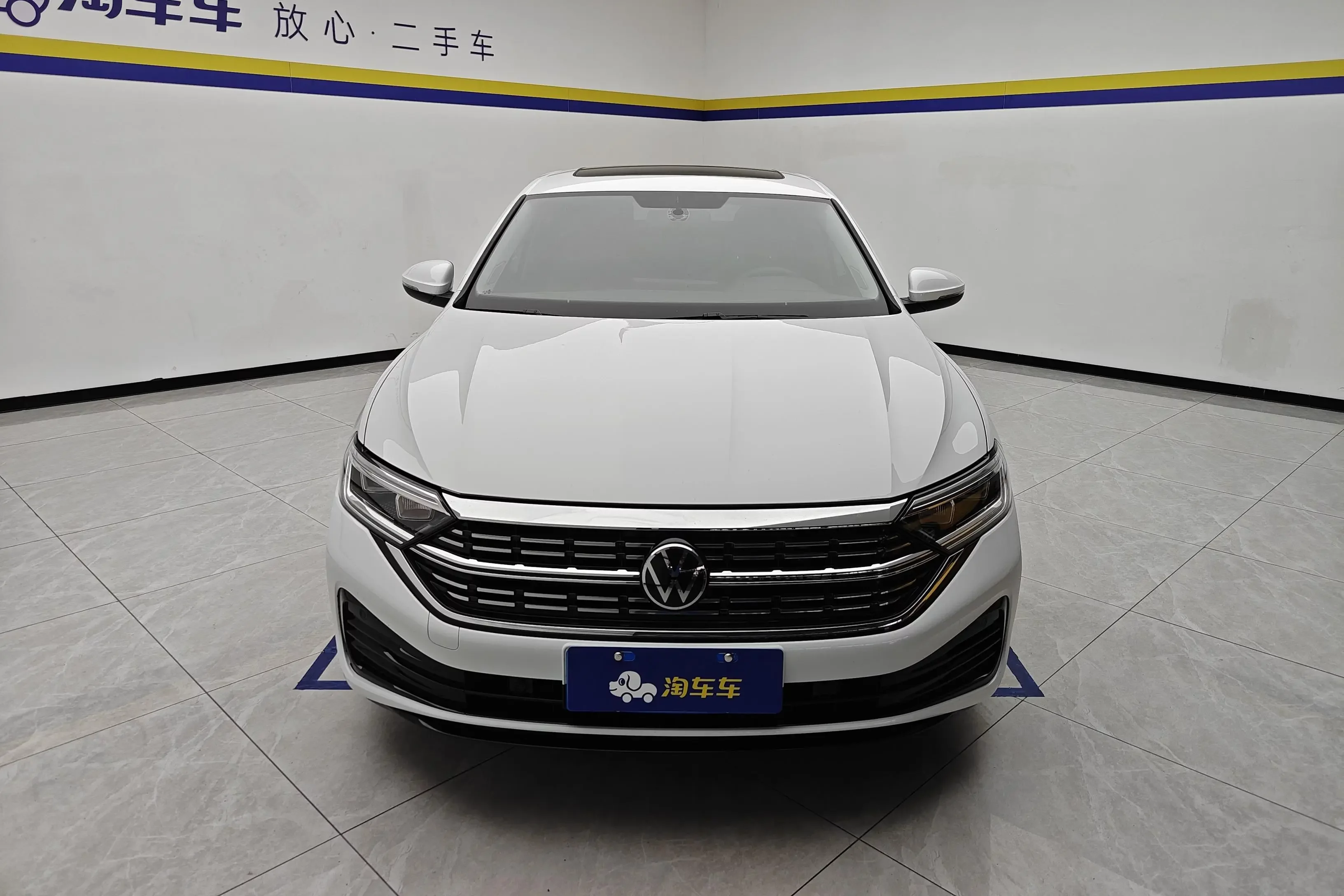 Volkswagen Sagitar