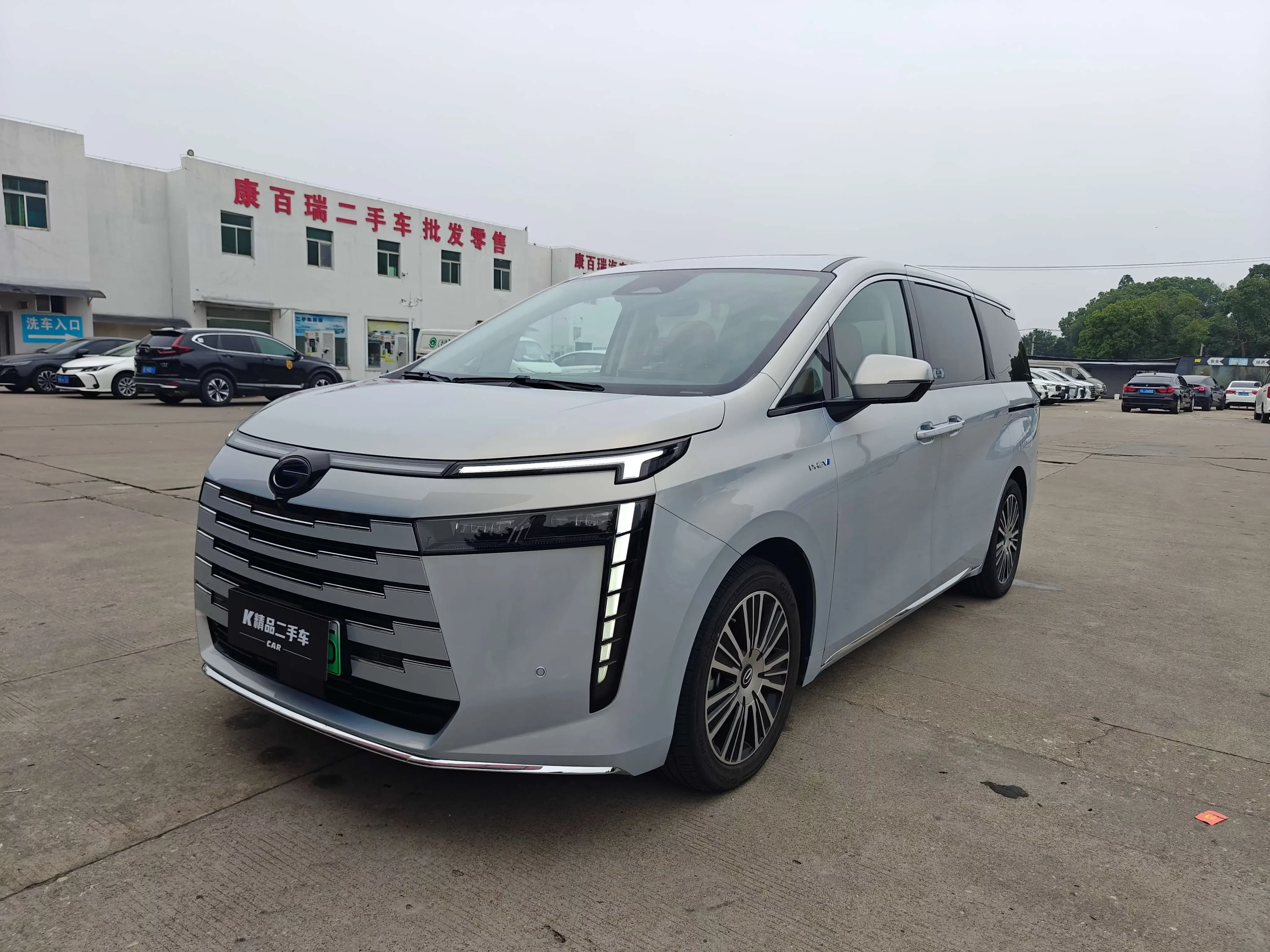 GAC Trumpchi E8 PHEV  из Китая