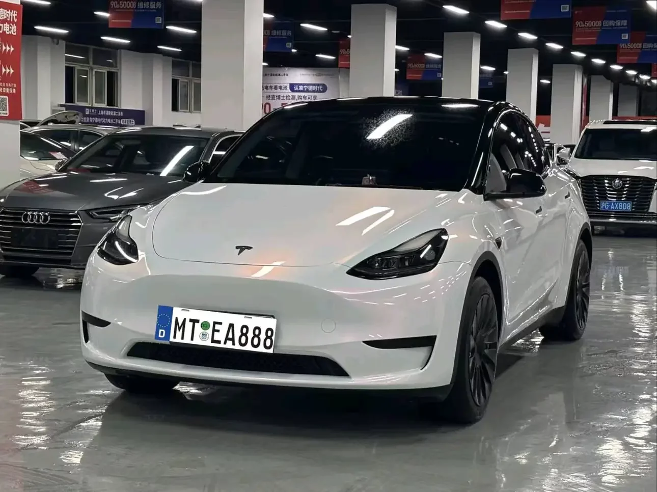 TESLA MODEL Y
