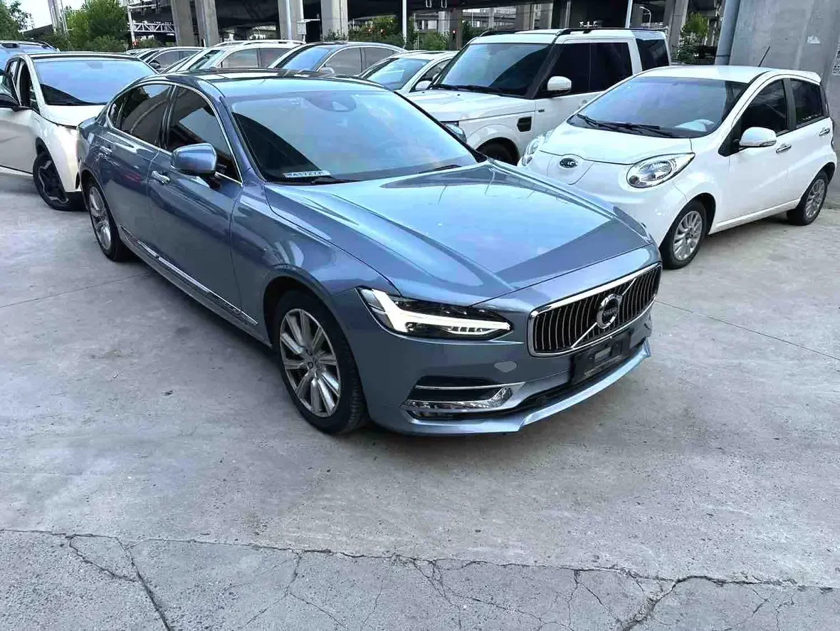 Volvo S90