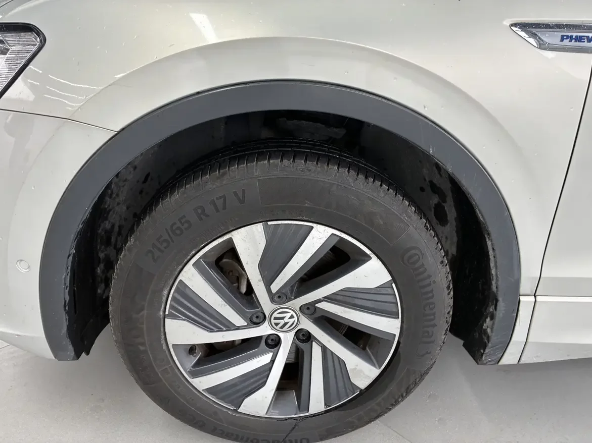 Volkswagen Tiguan L PHEV