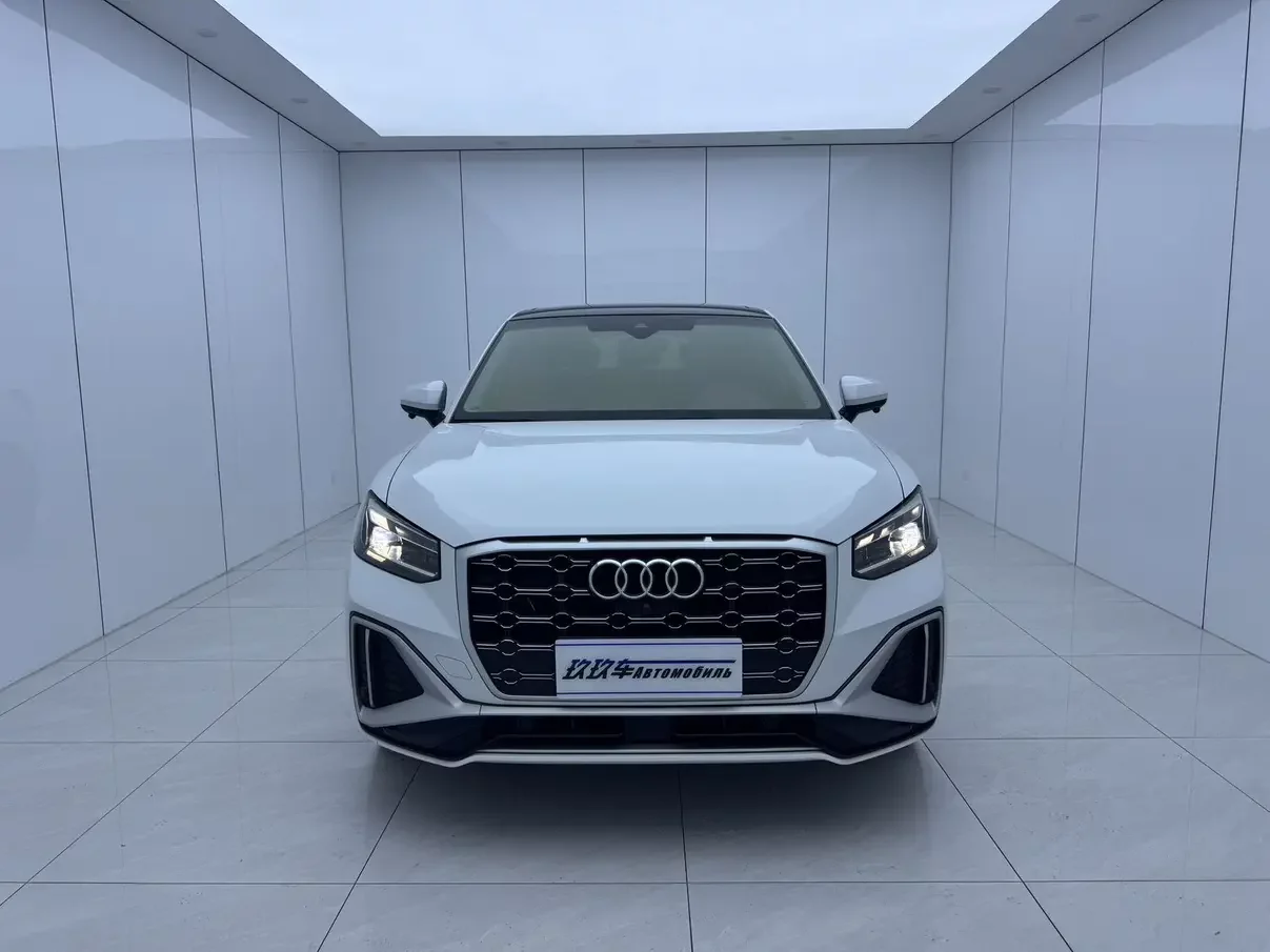 Audi Q2L