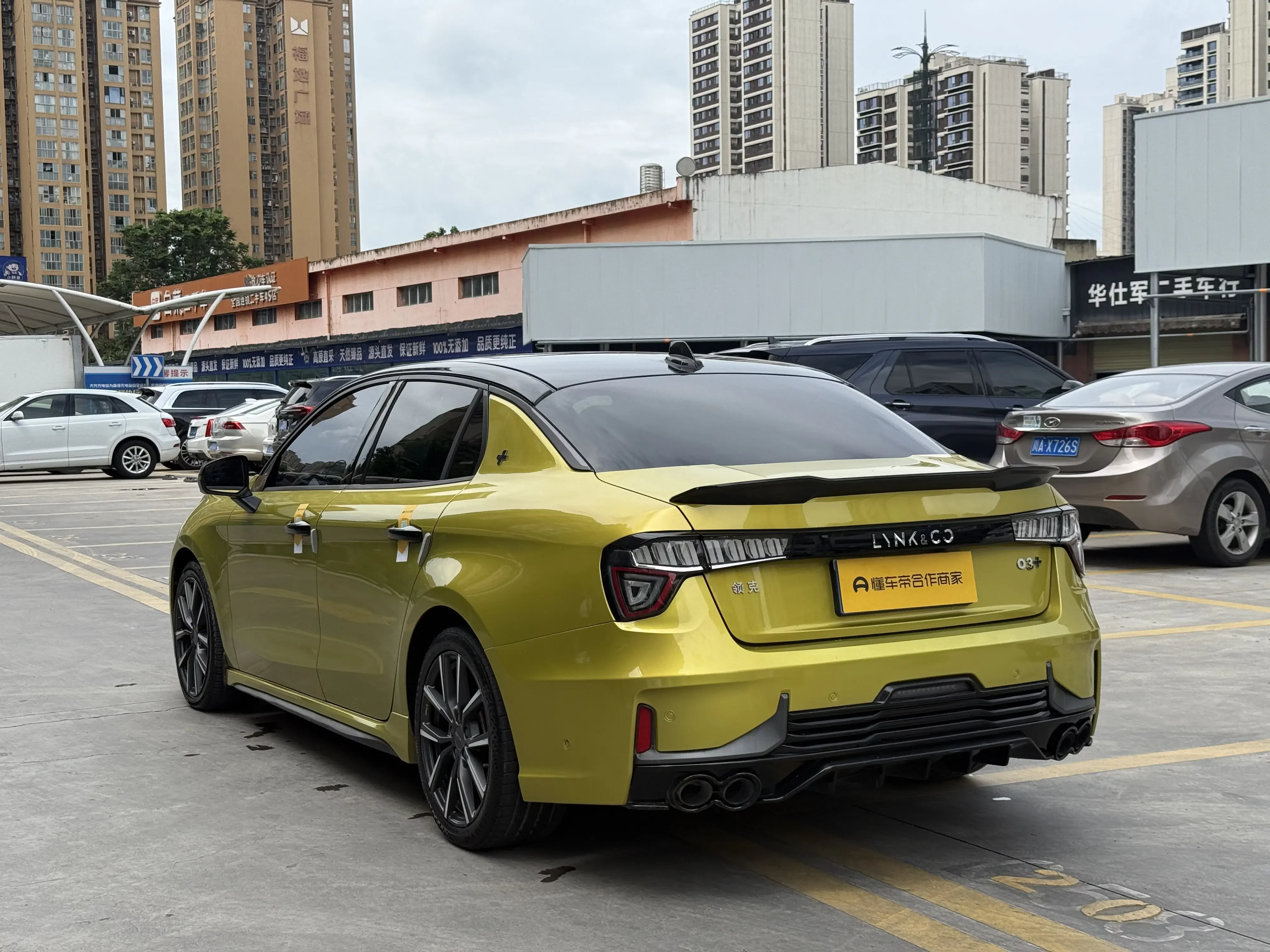 Lynk & Co 03