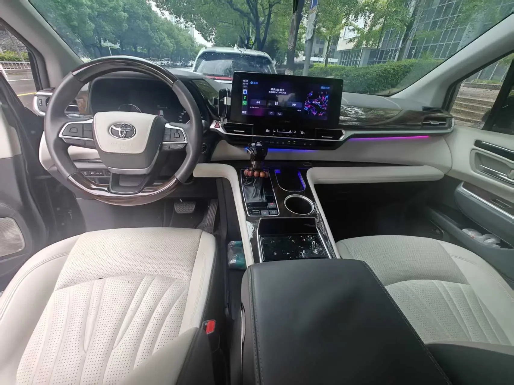 Toyota Granvia