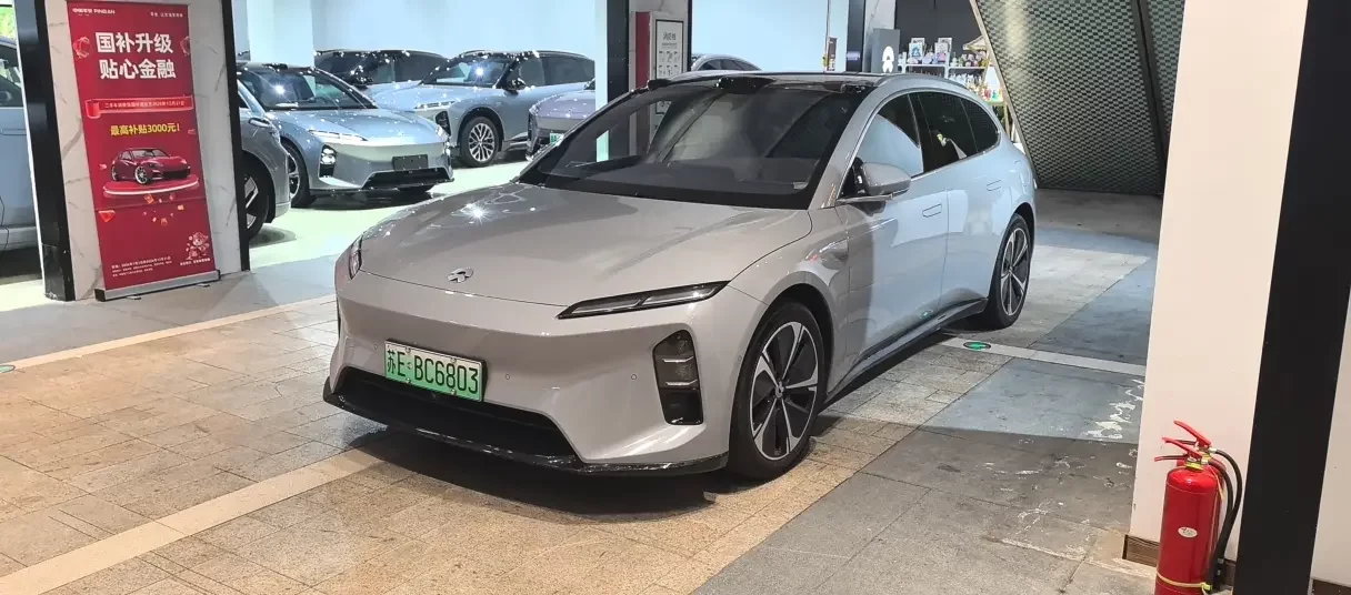 NIO ET5T