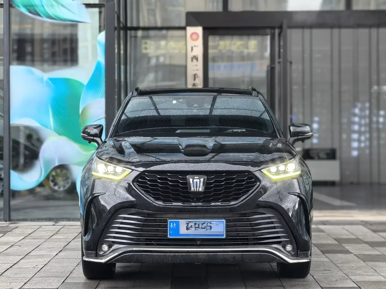 Toyota Crown Kluger
