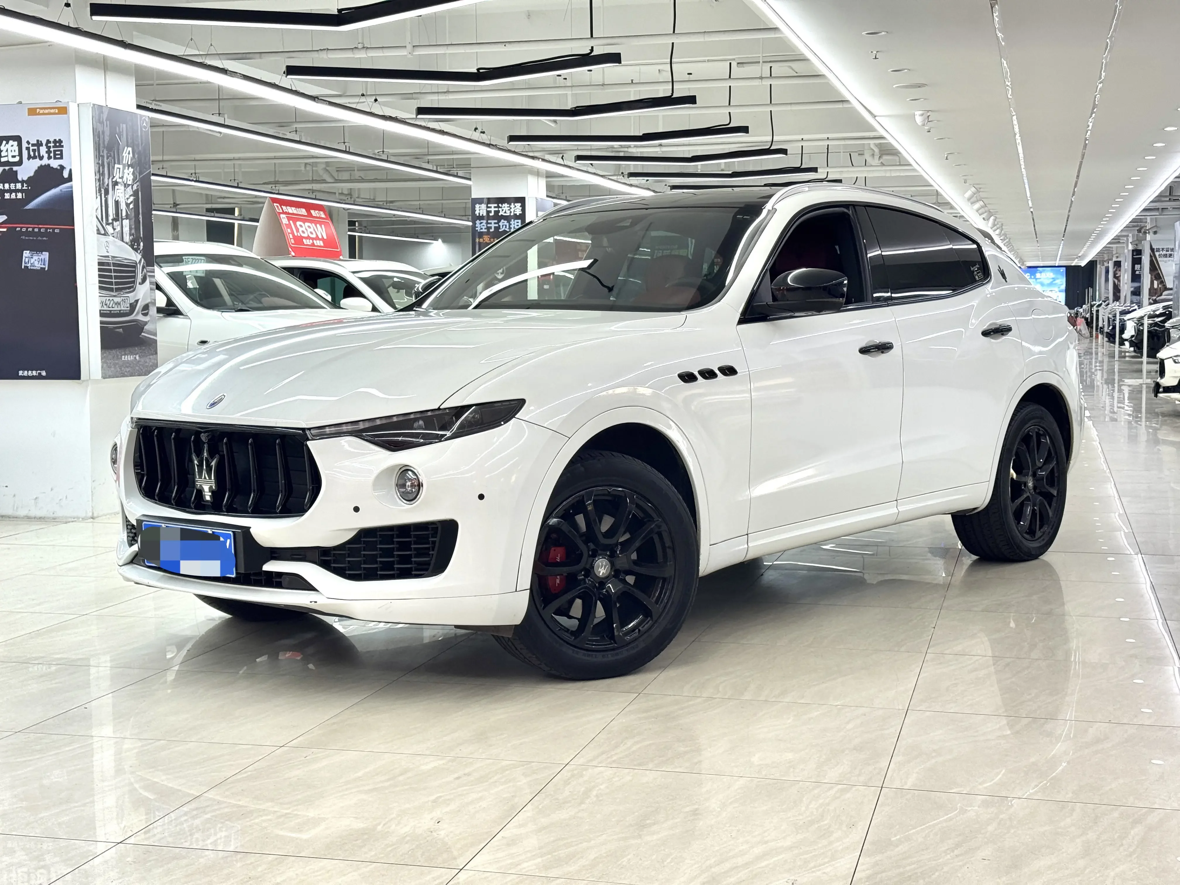 Maserati Levante  из Китая