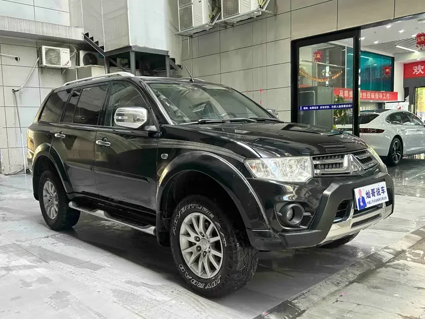 Mitsubishi Pajero Jinchang