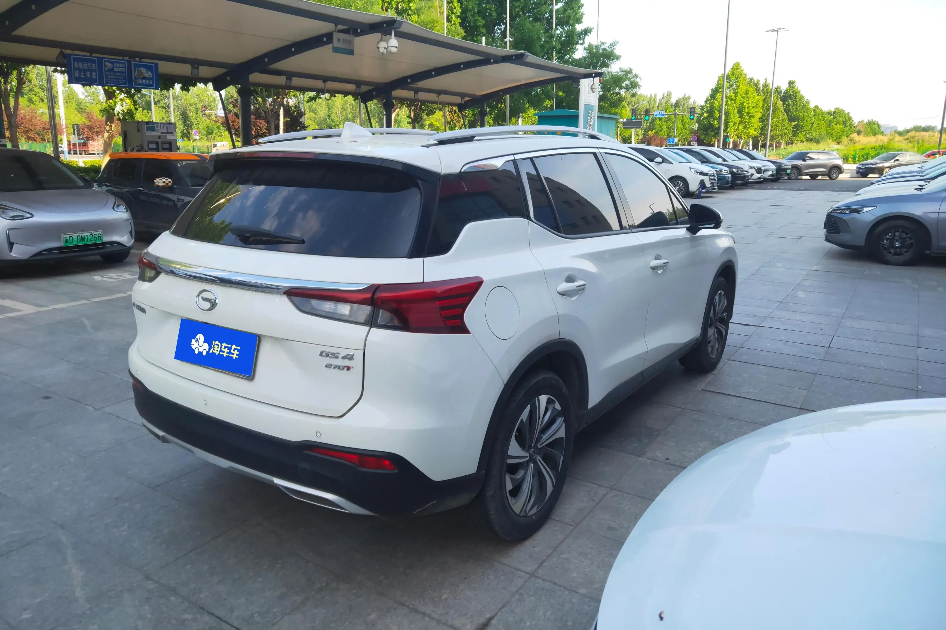 GAC Trumpchi GS4