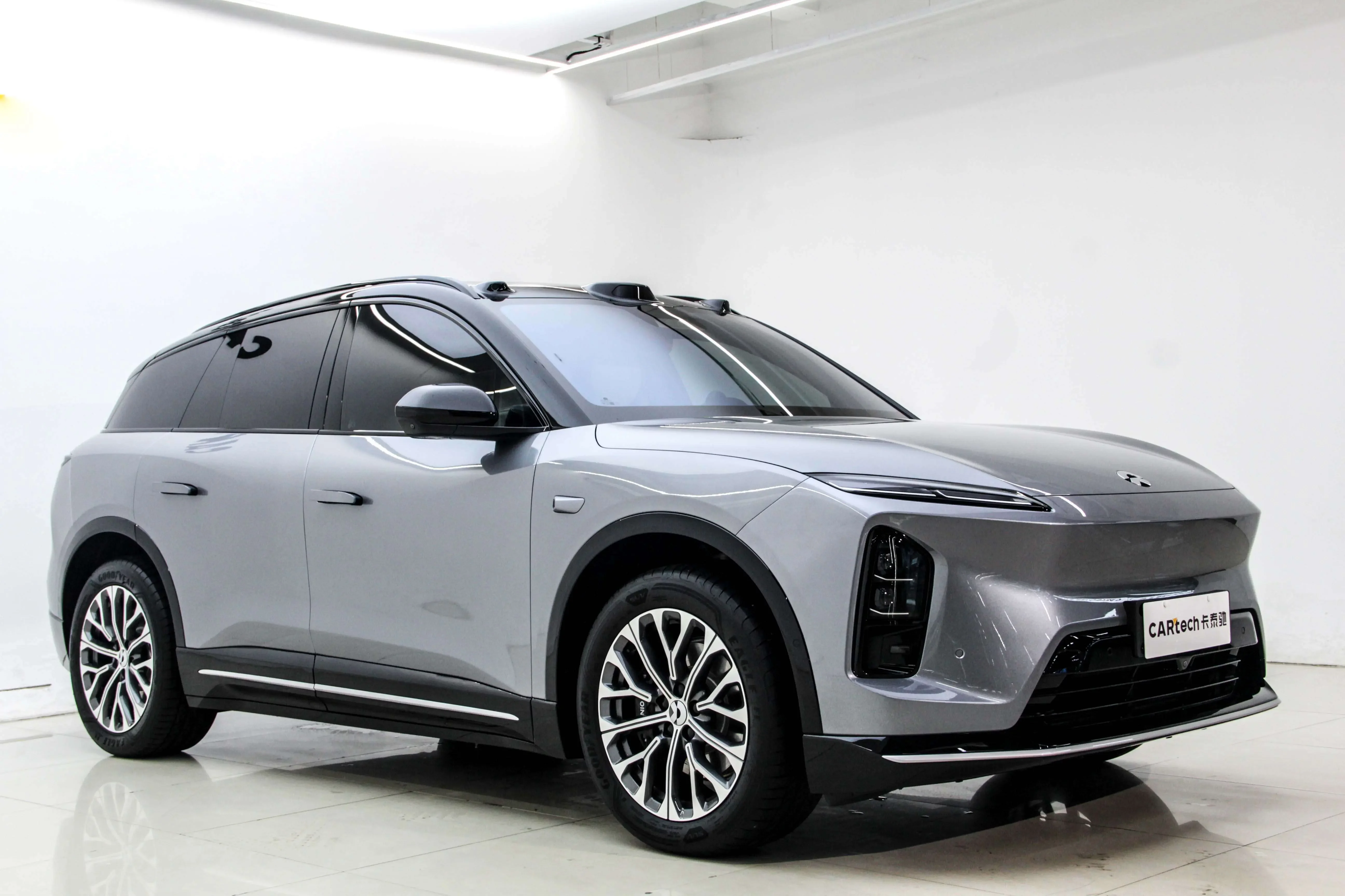 NIO ES6