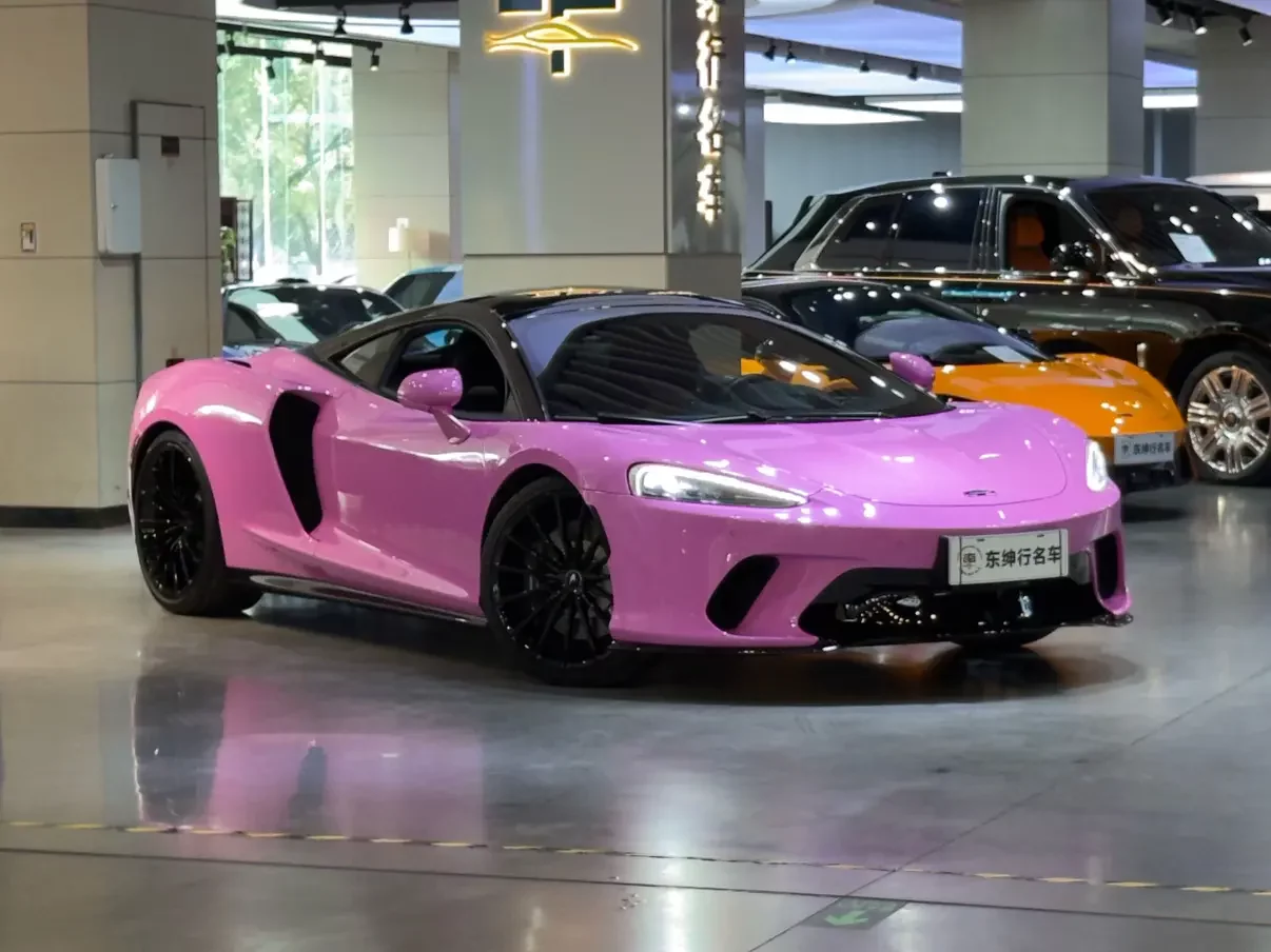 McLaren GT