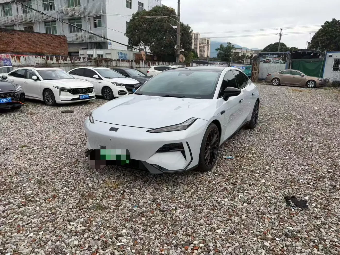 Geely Galaxy E8