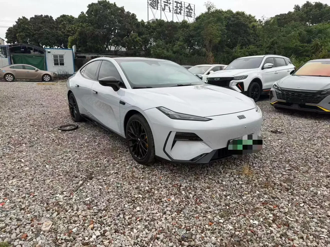 Geely Galaxy E8