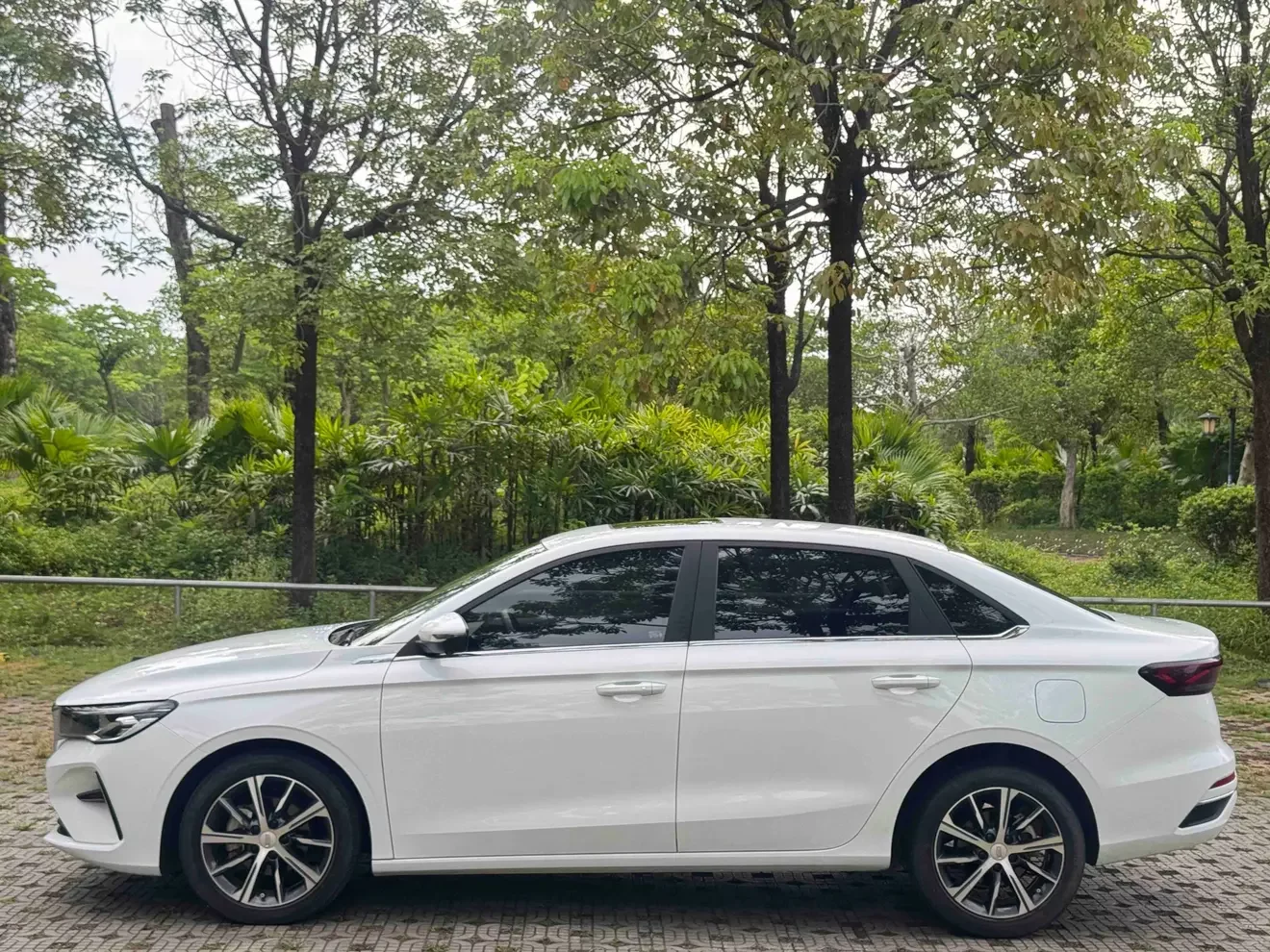 Geely emgrand