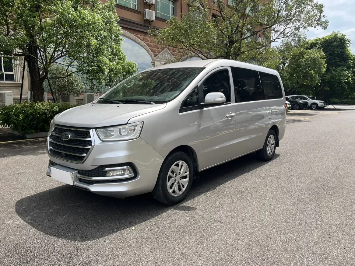 JAC Ruifeng M4  из Китая