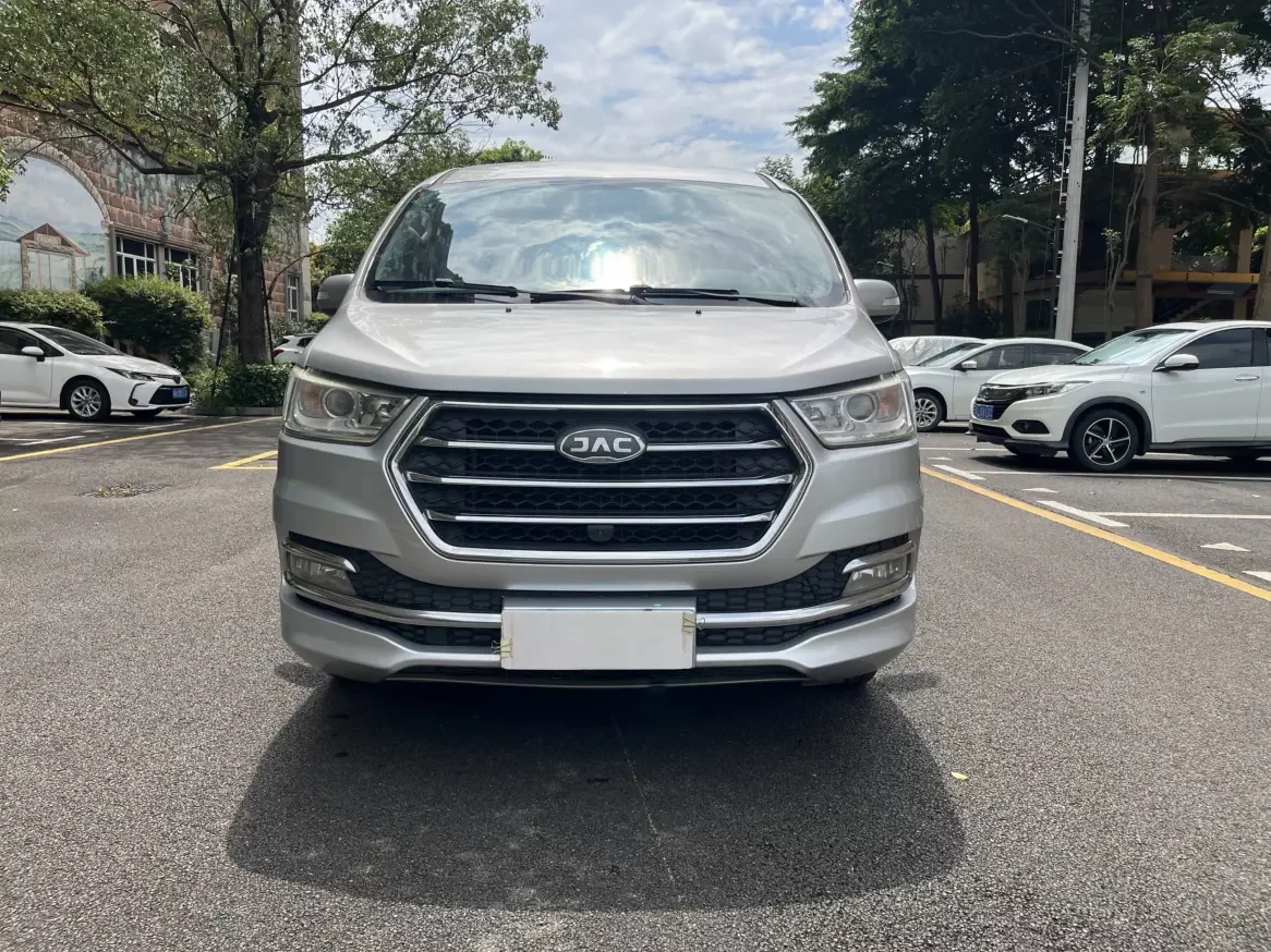 JAC Ruifeng M4  из Китая