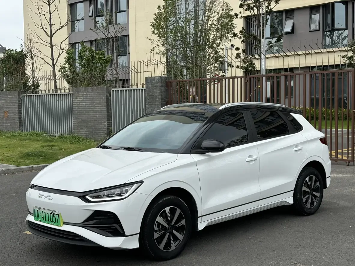 BYD e2