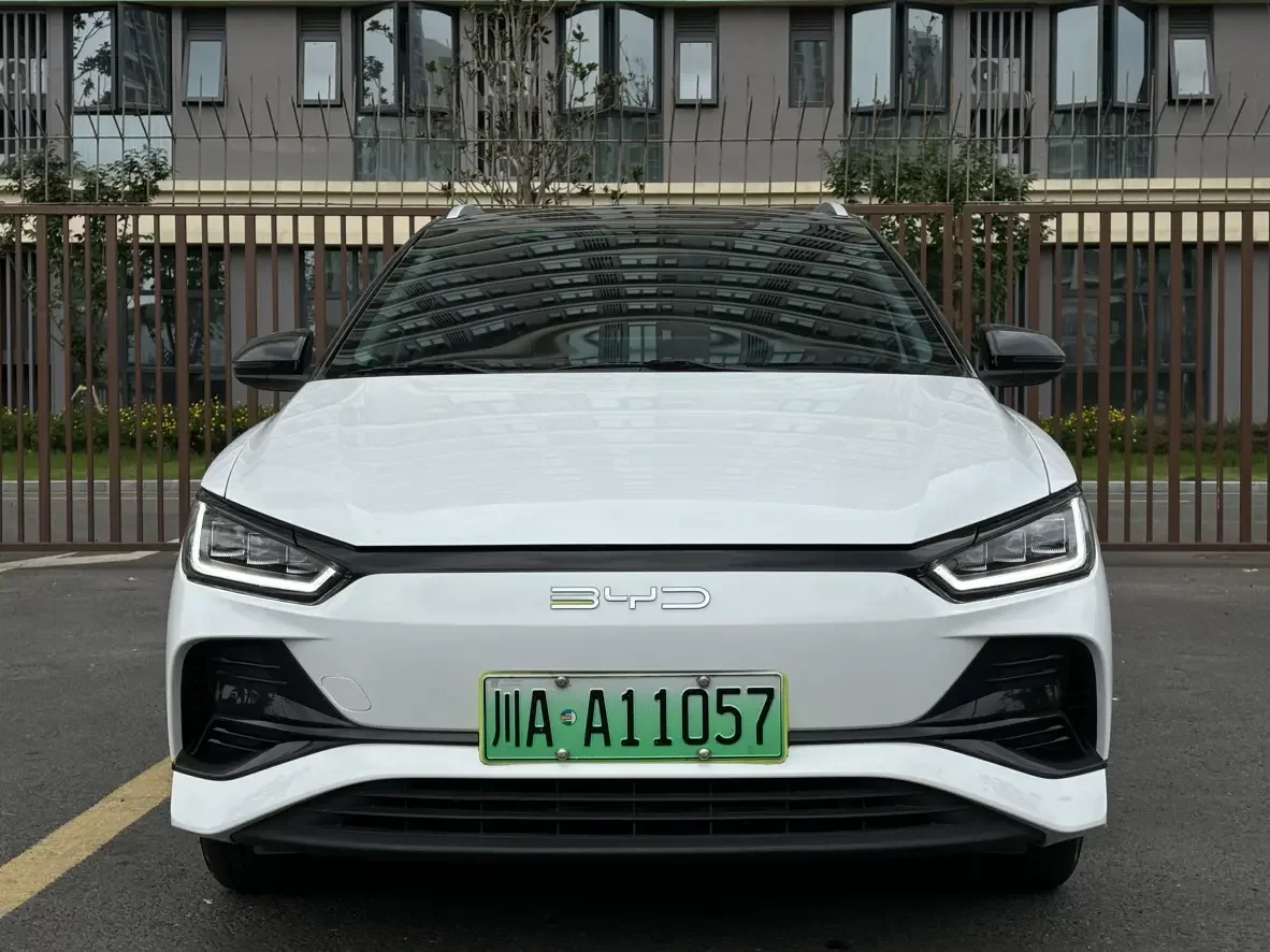 BYD e2