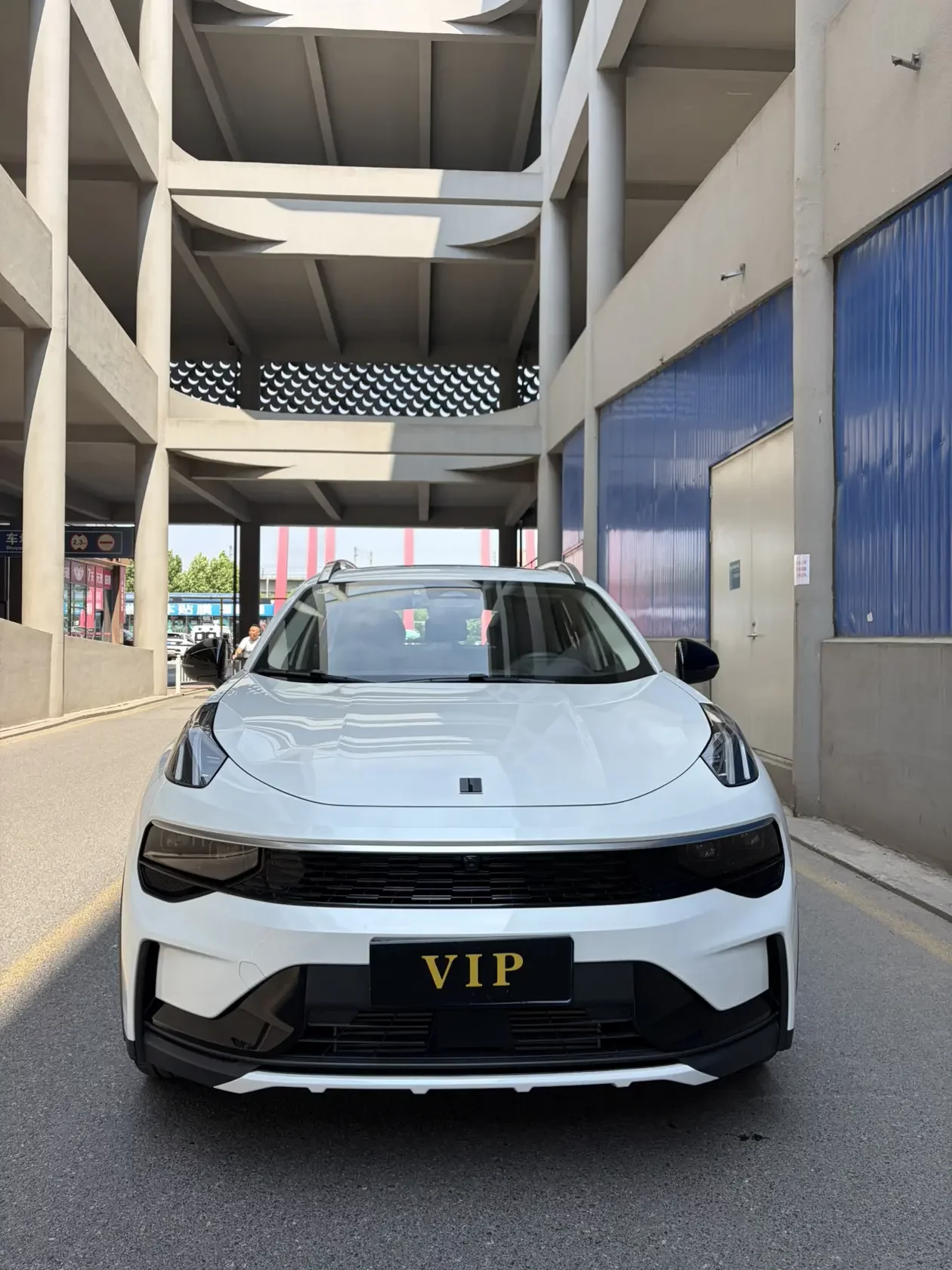 Lynk & Co 01