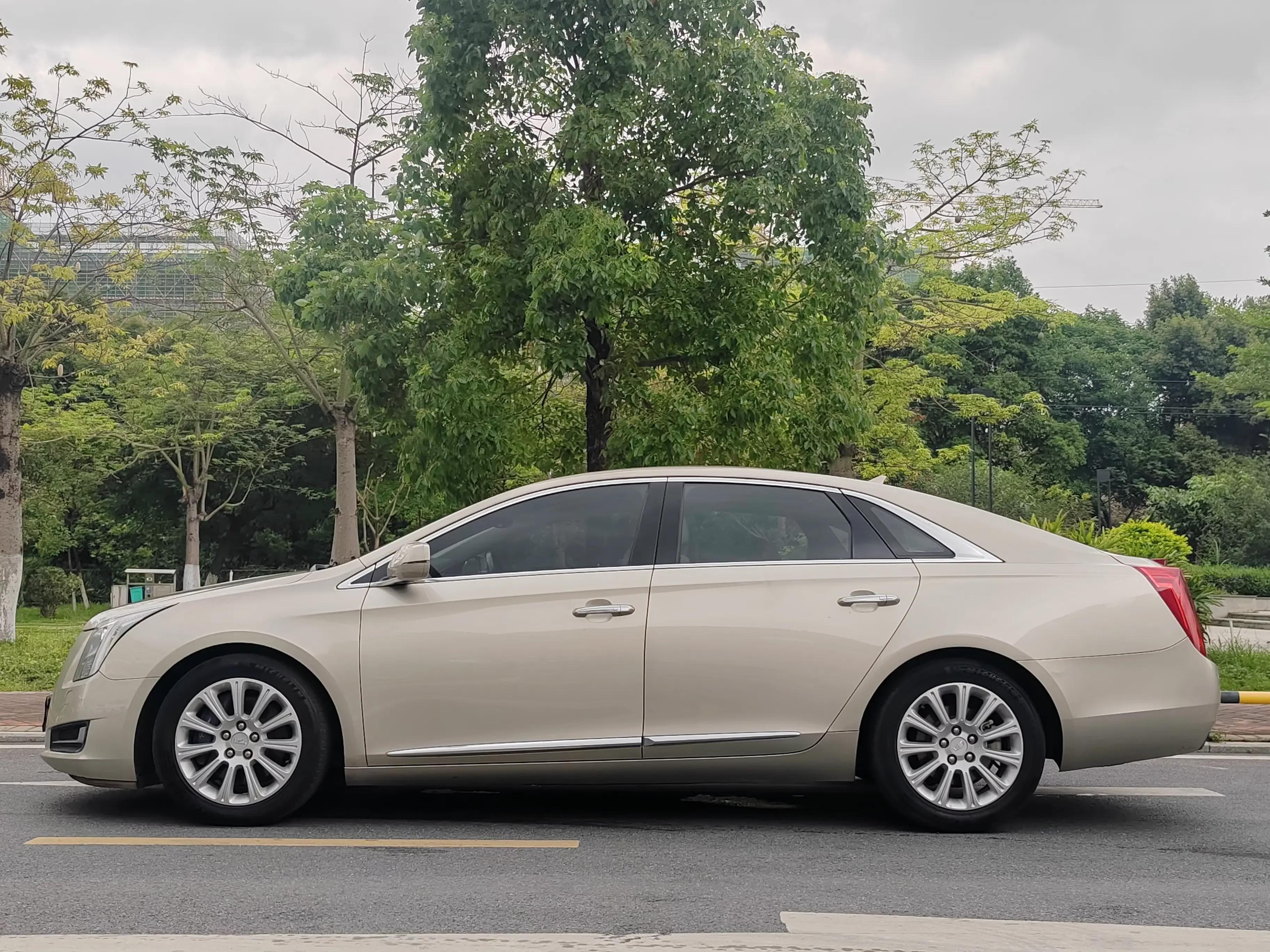 Cadillac XTS