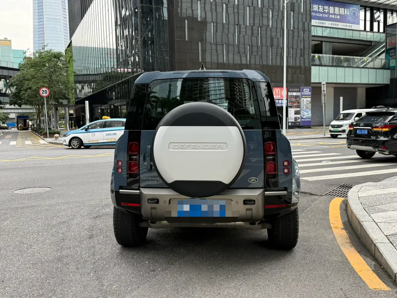 Land Rover guard