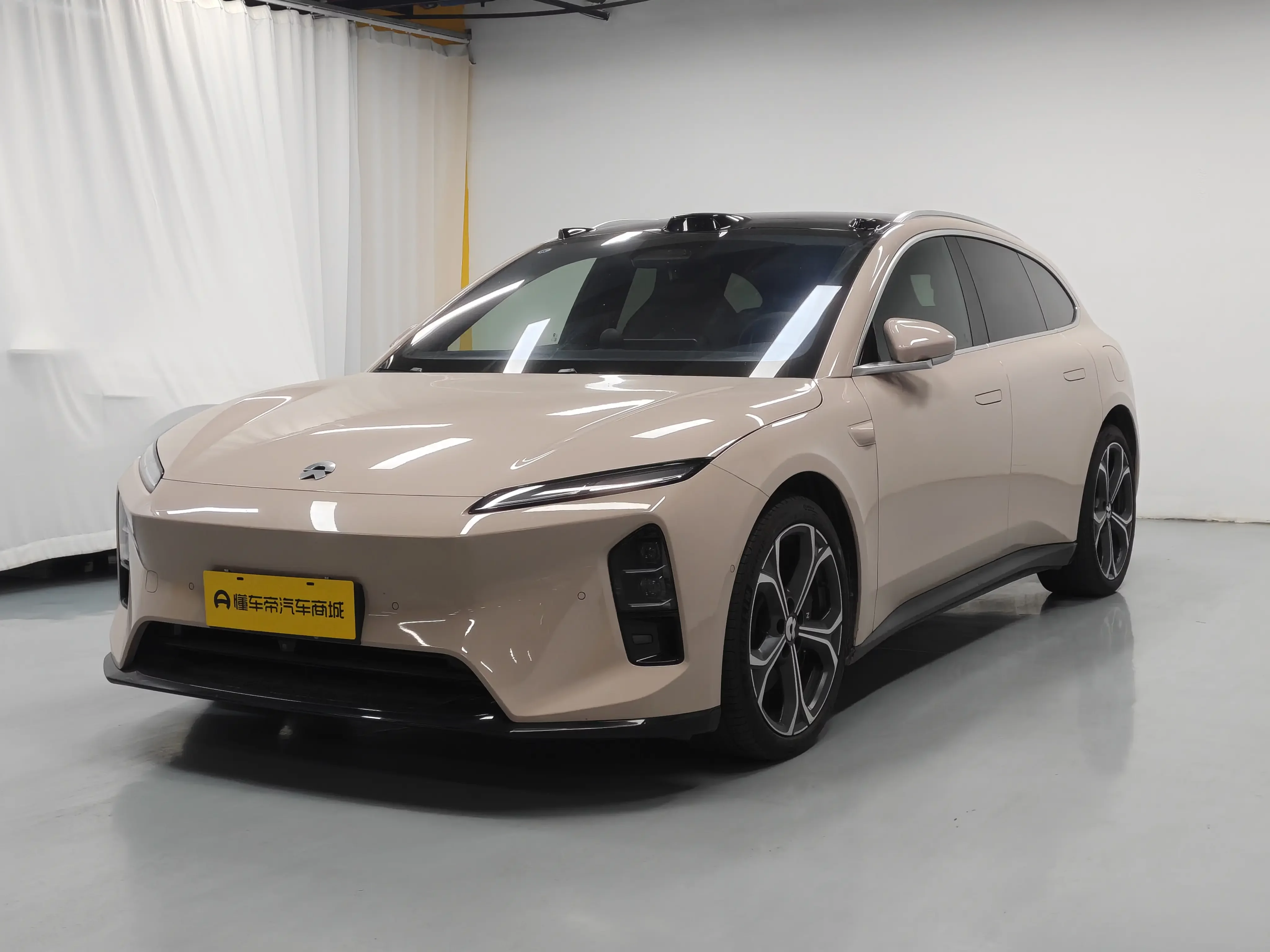 NIO ET5T